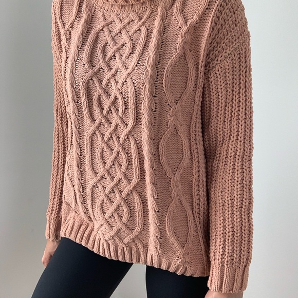 CHUNKY CABLE KNIT TURTLENECK SWEATER - NUDE PINK - Picture 4 of 9